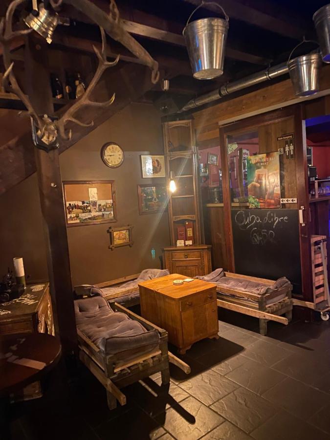 Апартаменты Schlafen Ueber Der Whiskybar Рюдесхайм-на-Рейне Экстерьер фото